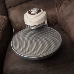 Presto pizza maker